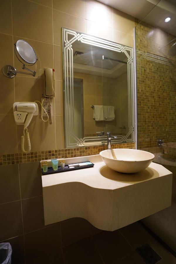 Cube Hotel Dubai Eksteriør billede